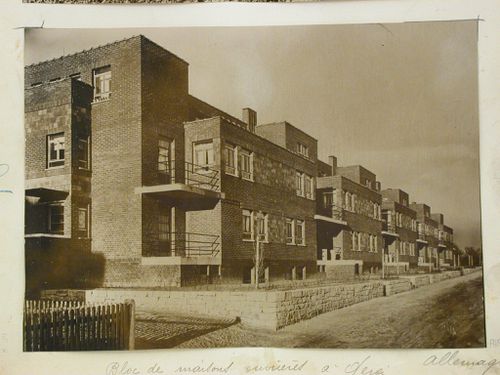 Bloc de maisons ouvrières à Hermsdorf. Allemagne. Thilo Schoder, architecte à Weimar-Géra