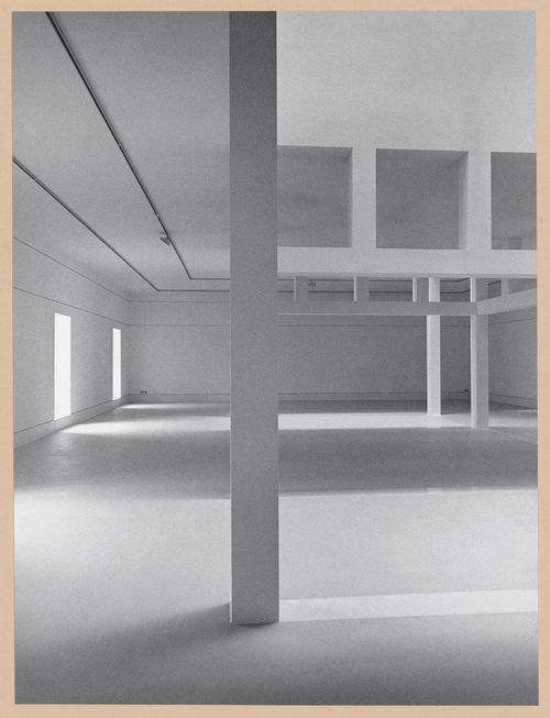 Interior view of the Deutsches Architekturmuseum [German Architecture Museum] showing the exhibition areas on the third level with the girders of the first storey of the House-in-House on the right, Schaumainkai 43, Frankfurt am Main, Germany