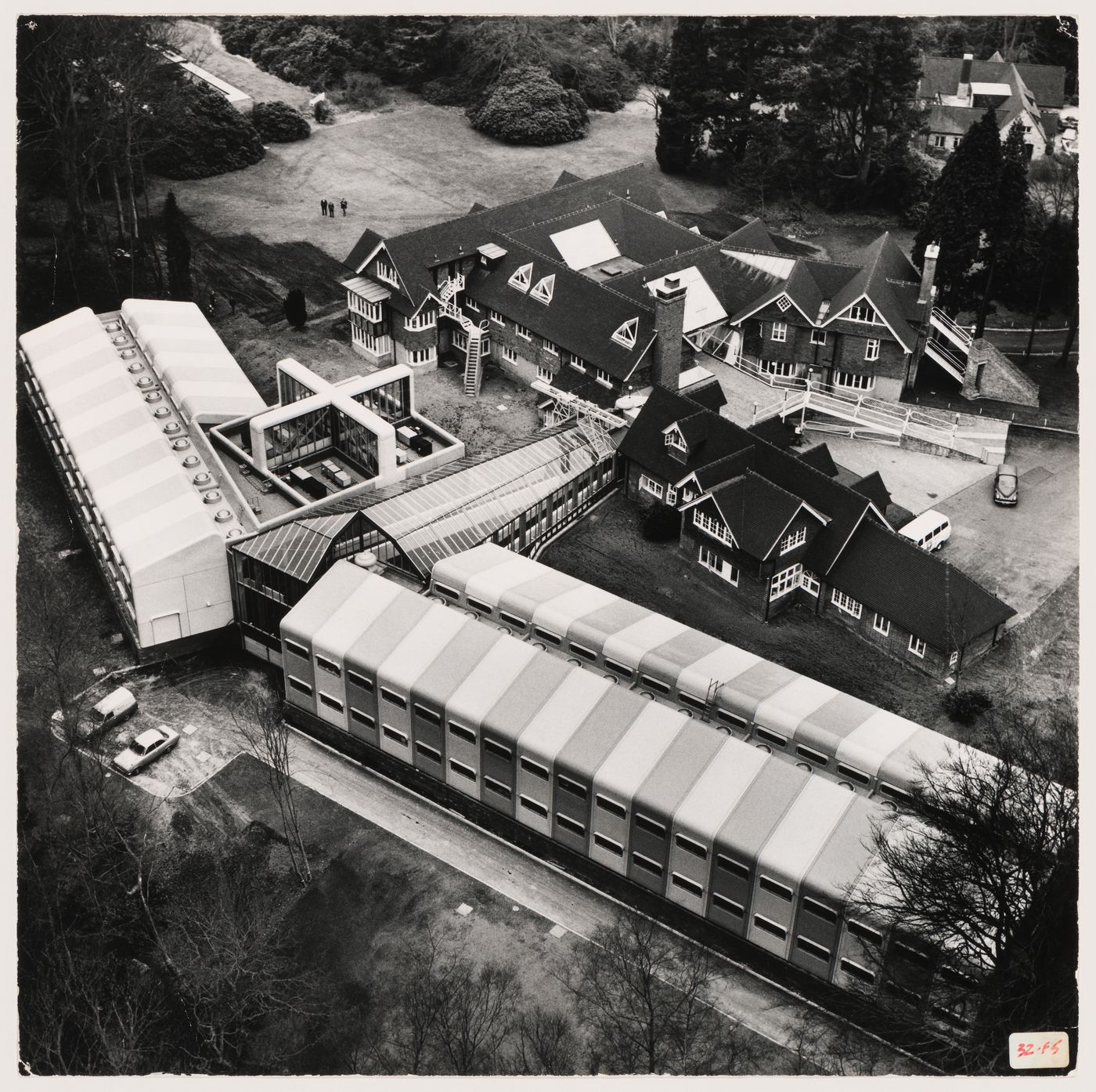 Olivetti Training Centre, Haslemere, England: aerial view