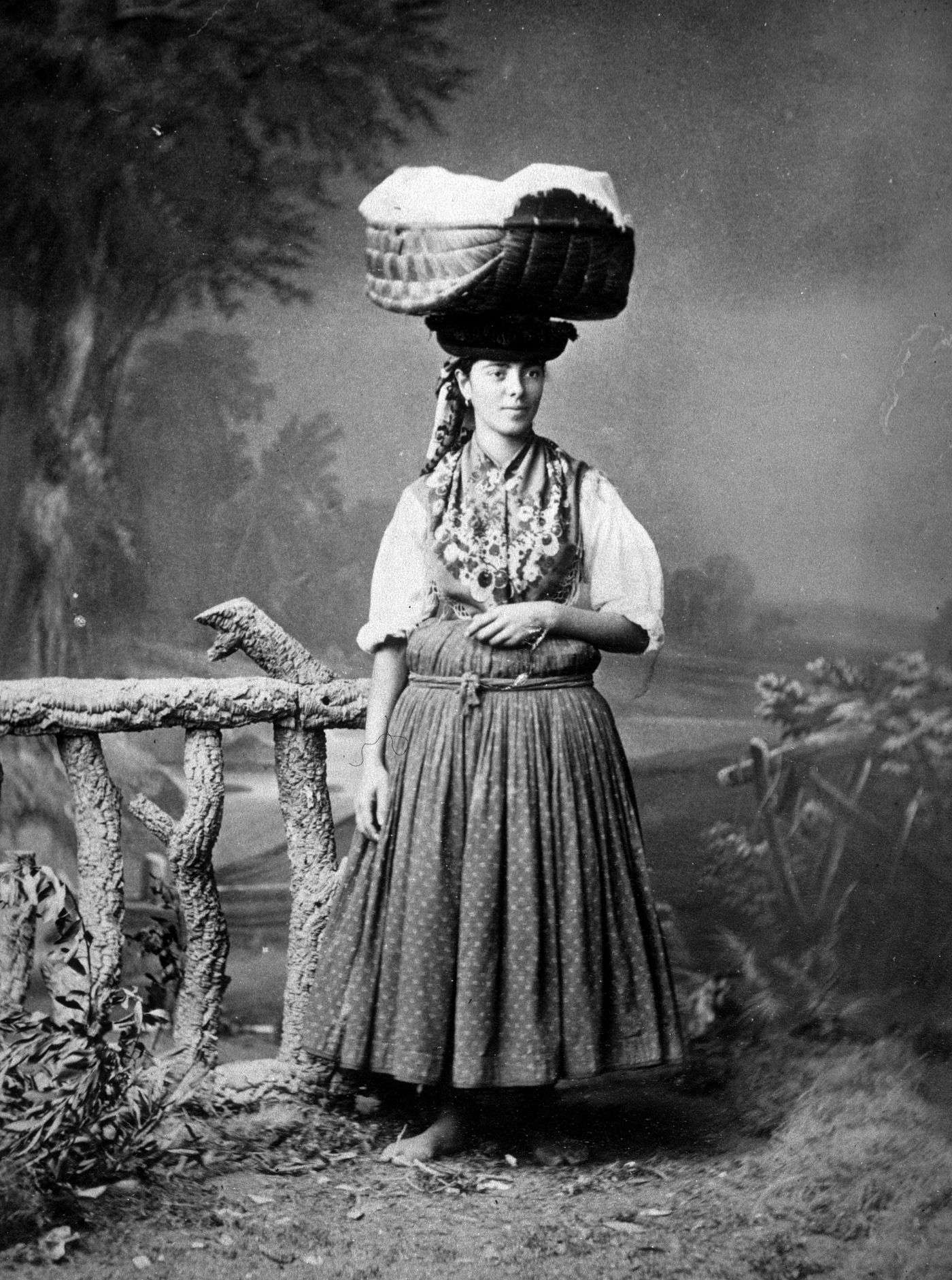 Plate from album ''Views of Italy, Monaco, Algers, Lisbonne, Gibraltar and Montserrat by various photographers''