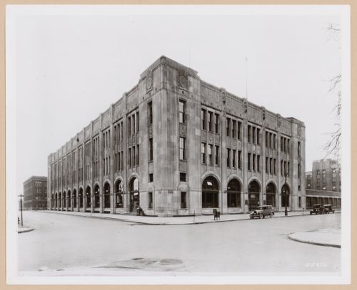 View of the principal and lateral façades of the Detroit News Building, Detroit, Michigan
