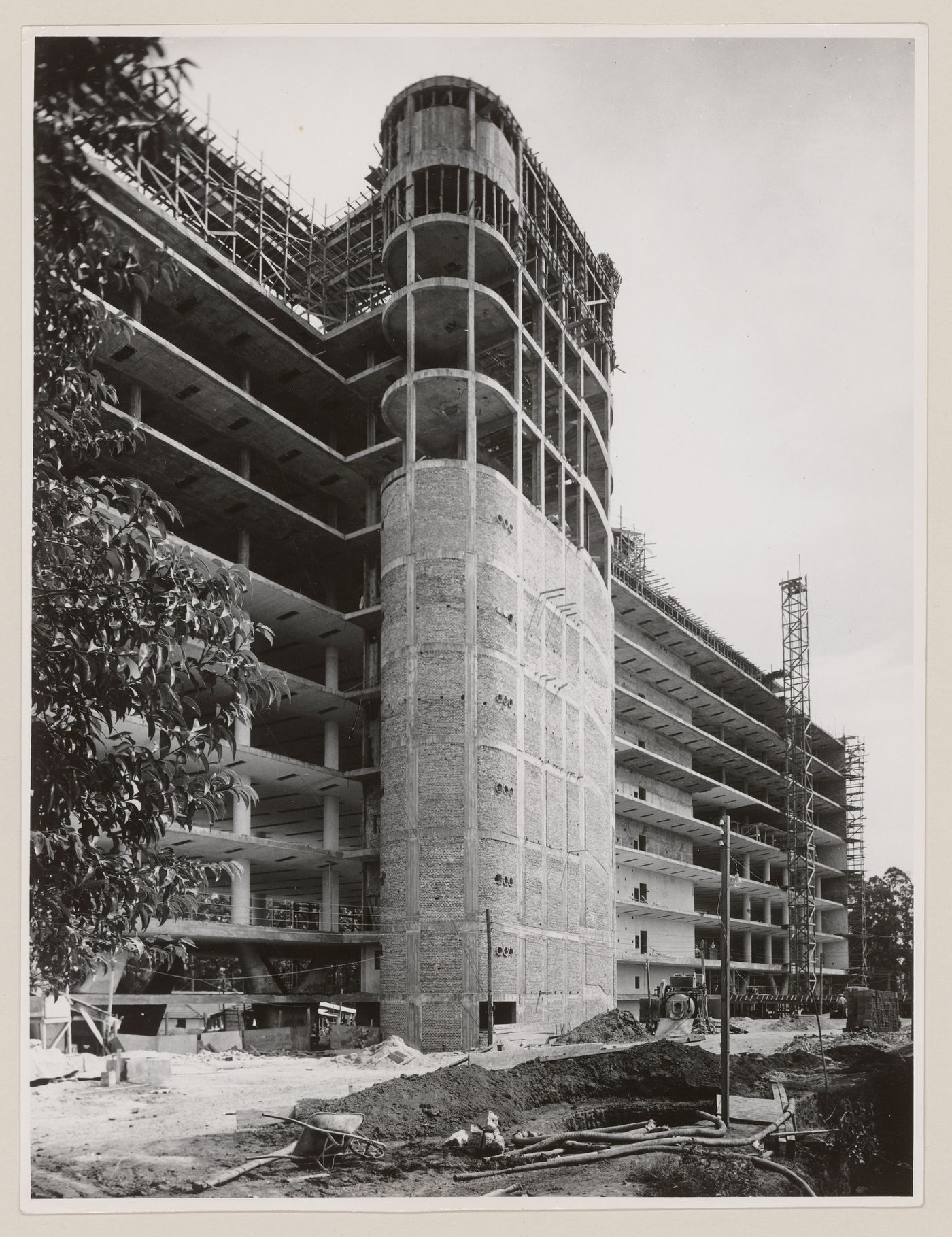 View of Palace of Agriculture, under construction, São Paulo, Brazil

