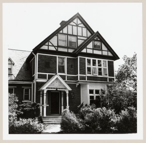 View of the principal façade of a house, 188 chemin de la Côte-Saint-Antoine, Westmount, Québec