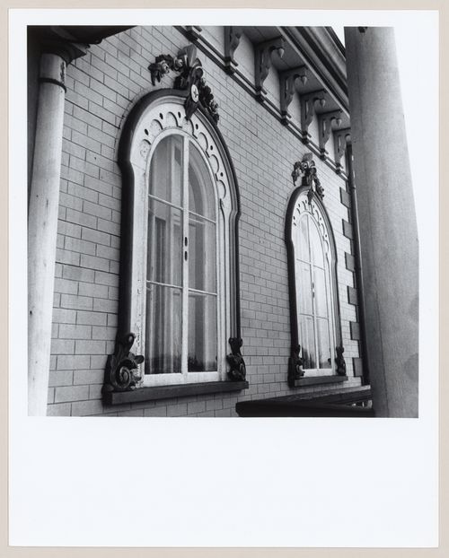 Détail des fenêtres d'une maison, région de  Saint-André de Kamouraska, (aussi connu sous Andréville), Québec