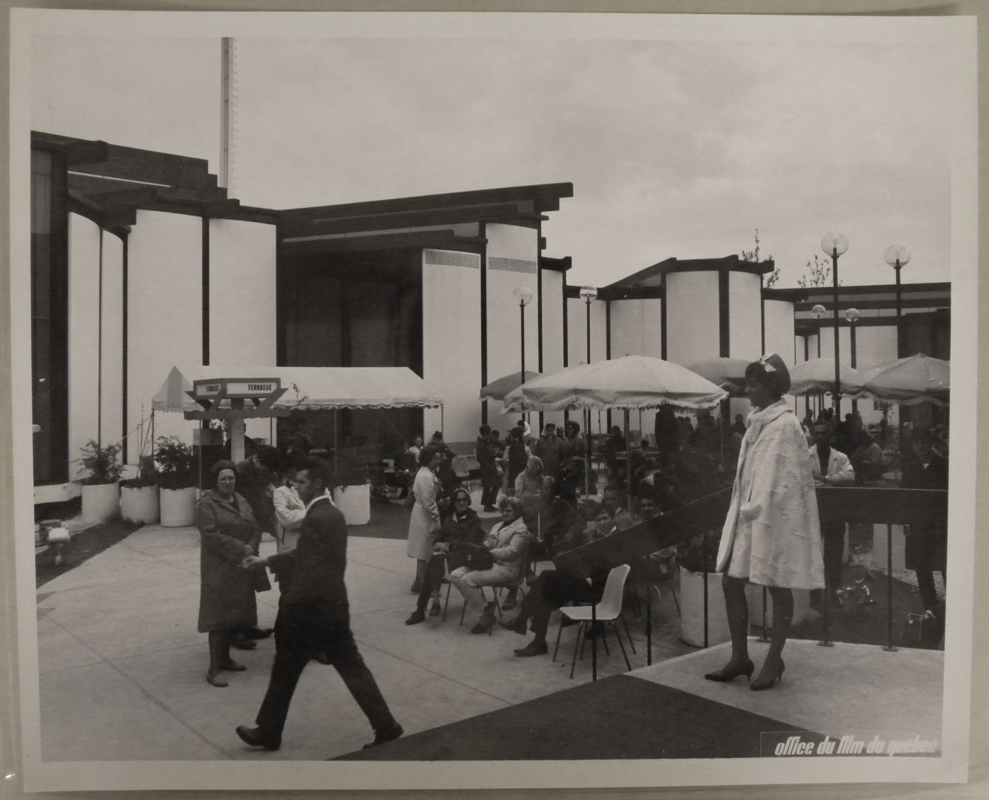 View of a terrace near the Pavilion of Quebec Industries?, Expo 67, Montréal, Québec