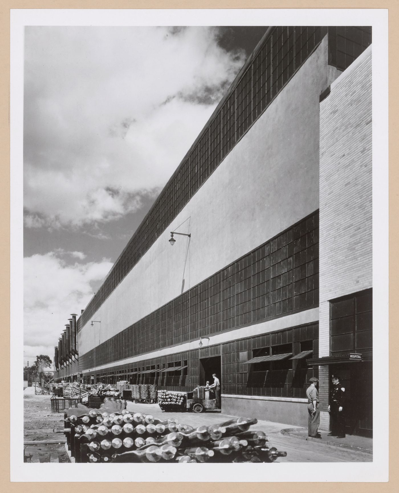 View of the west façade of the Aluminum Forge Building, General Motors Corporation Chevrolet division Automobile Assembly Plant, Saginaw, Michigan