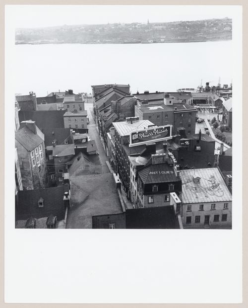 Vue panoramique de la basse-ville de Québec et du fleuve Saint-Laurent depuis la terrasse Dufferin, Québec