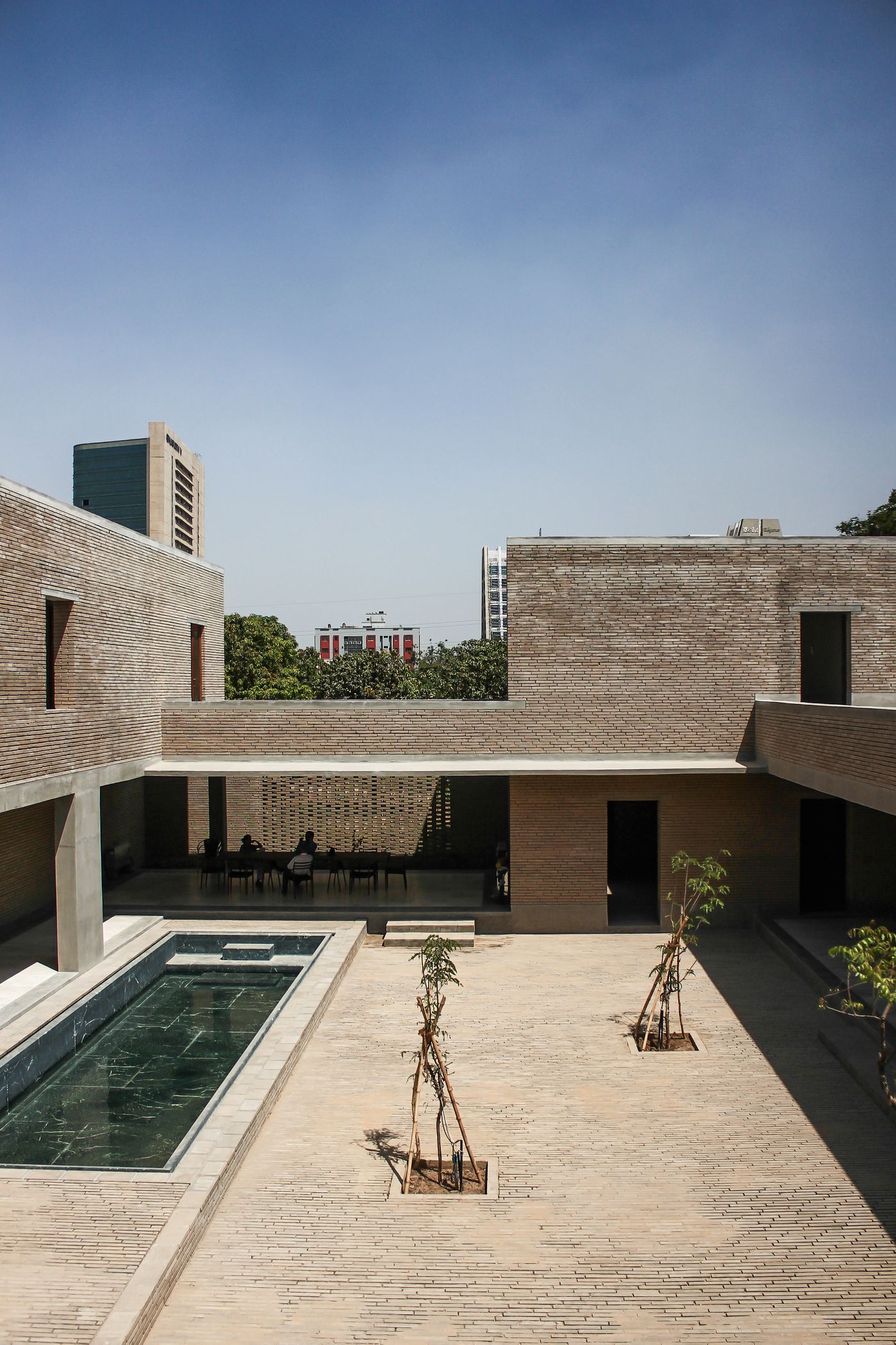 House in Ahmedabad : view of central courtyard looking east