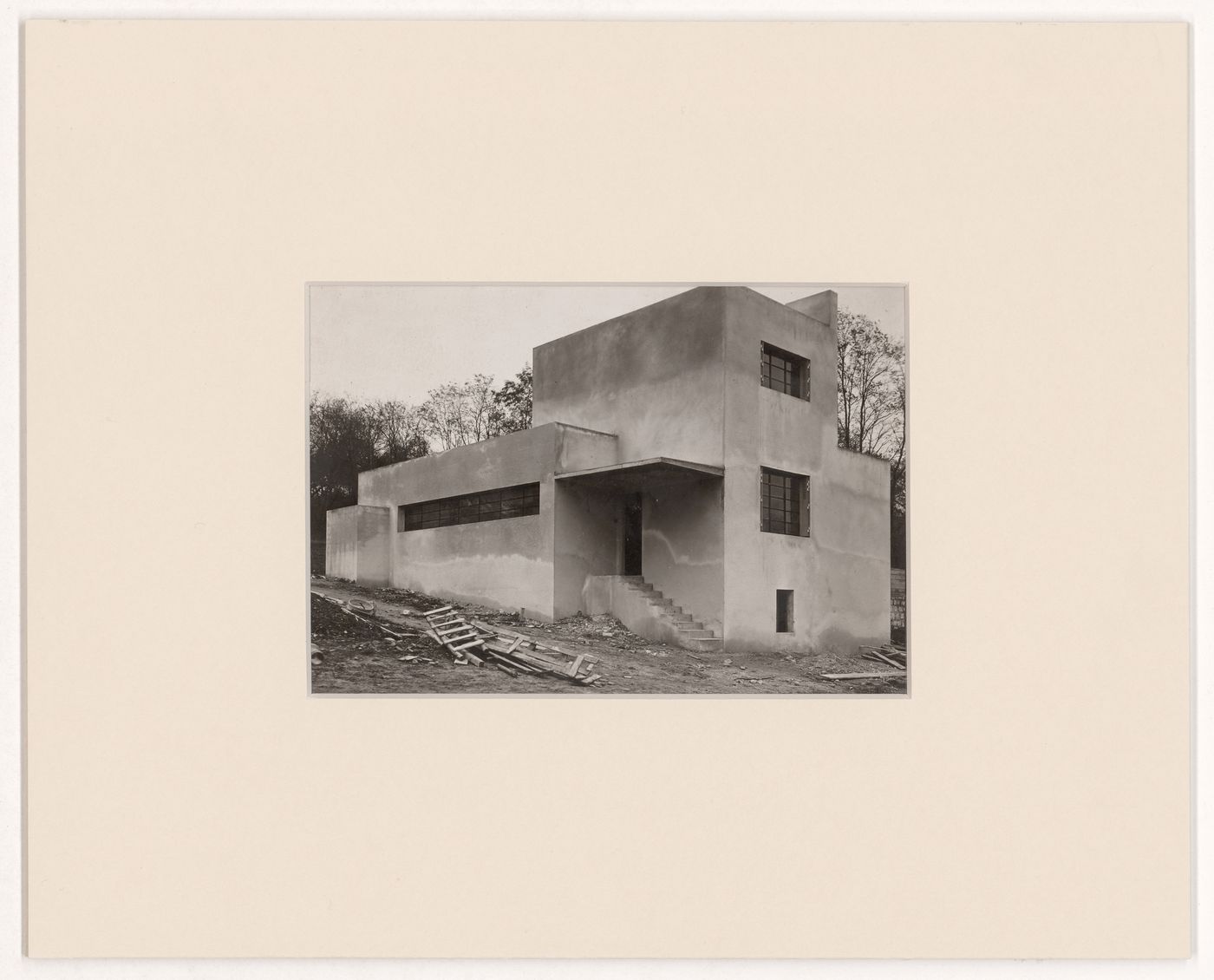Exterior view of Paul Poiret's villa under construction, Mézy-sur-Seine, France
