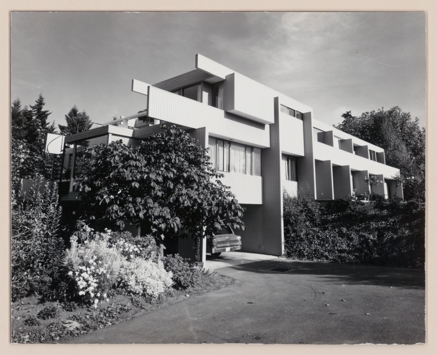 Exterior view of the Oberlander Residence, Vancouver, British Columbia