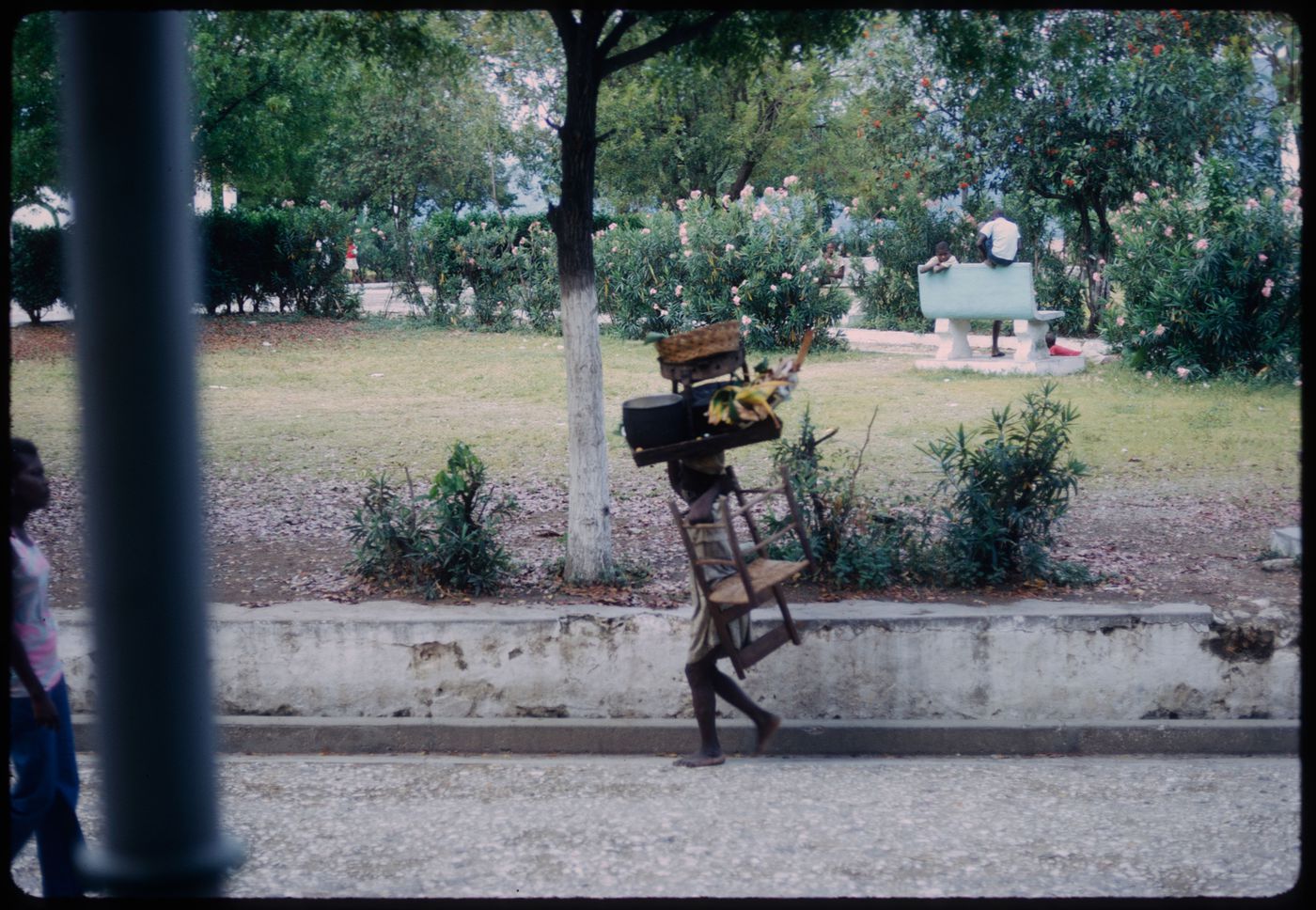 Load carrier, Haiti