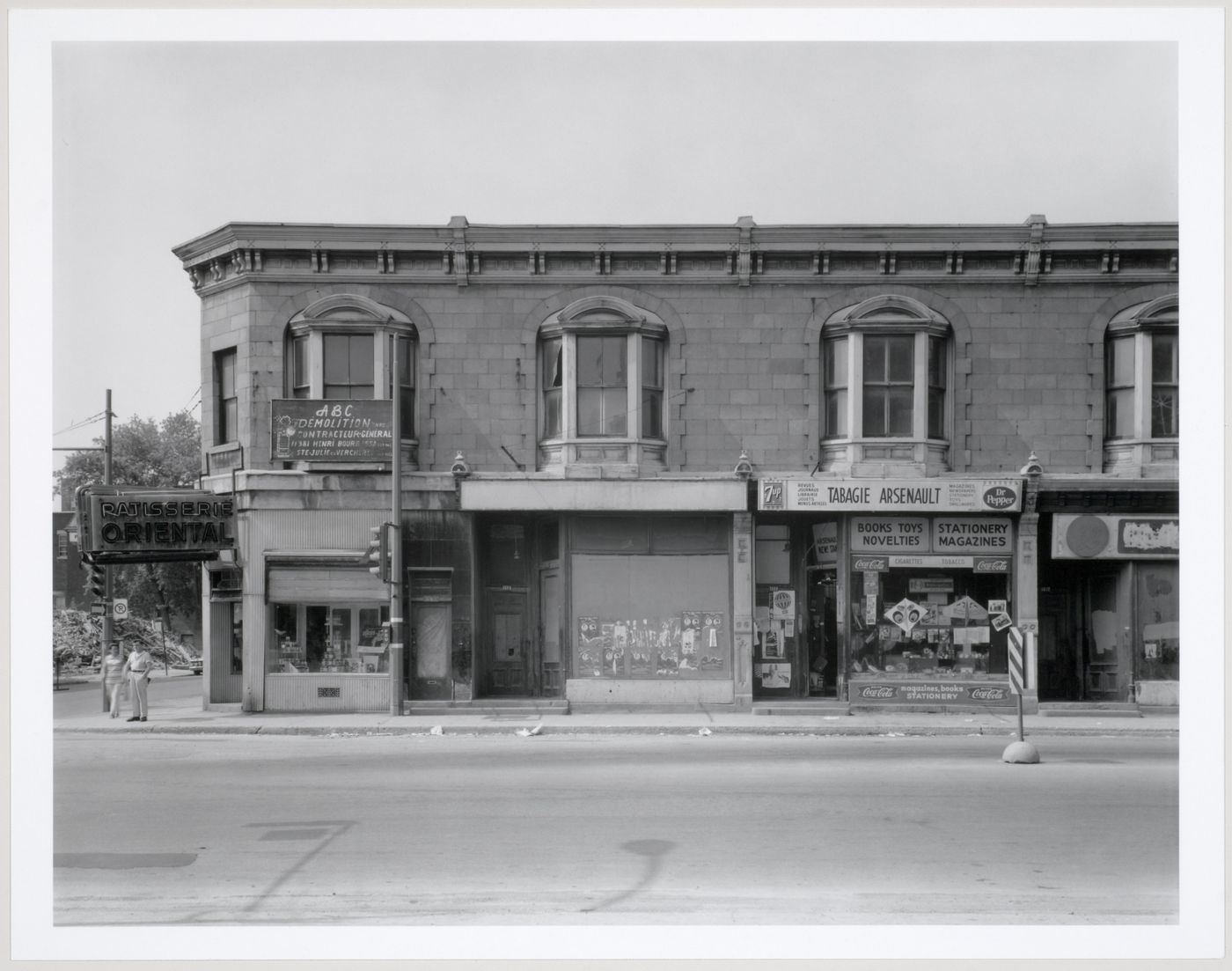 Milton Park Project: Northwest corner, Park Avenue and Prince Arthur (3600/3612), Montréal, Québec