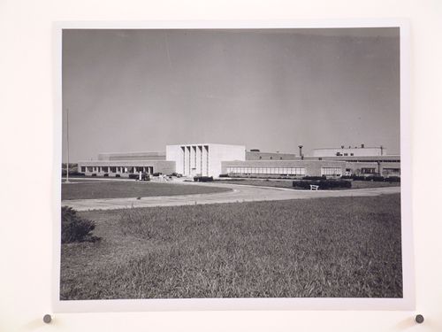 View of the south and west façades of the Administration Building, Ford Motor Company Lincoln-Mercury division Automobile Assembly Plant, Saint Louis, Missouri
