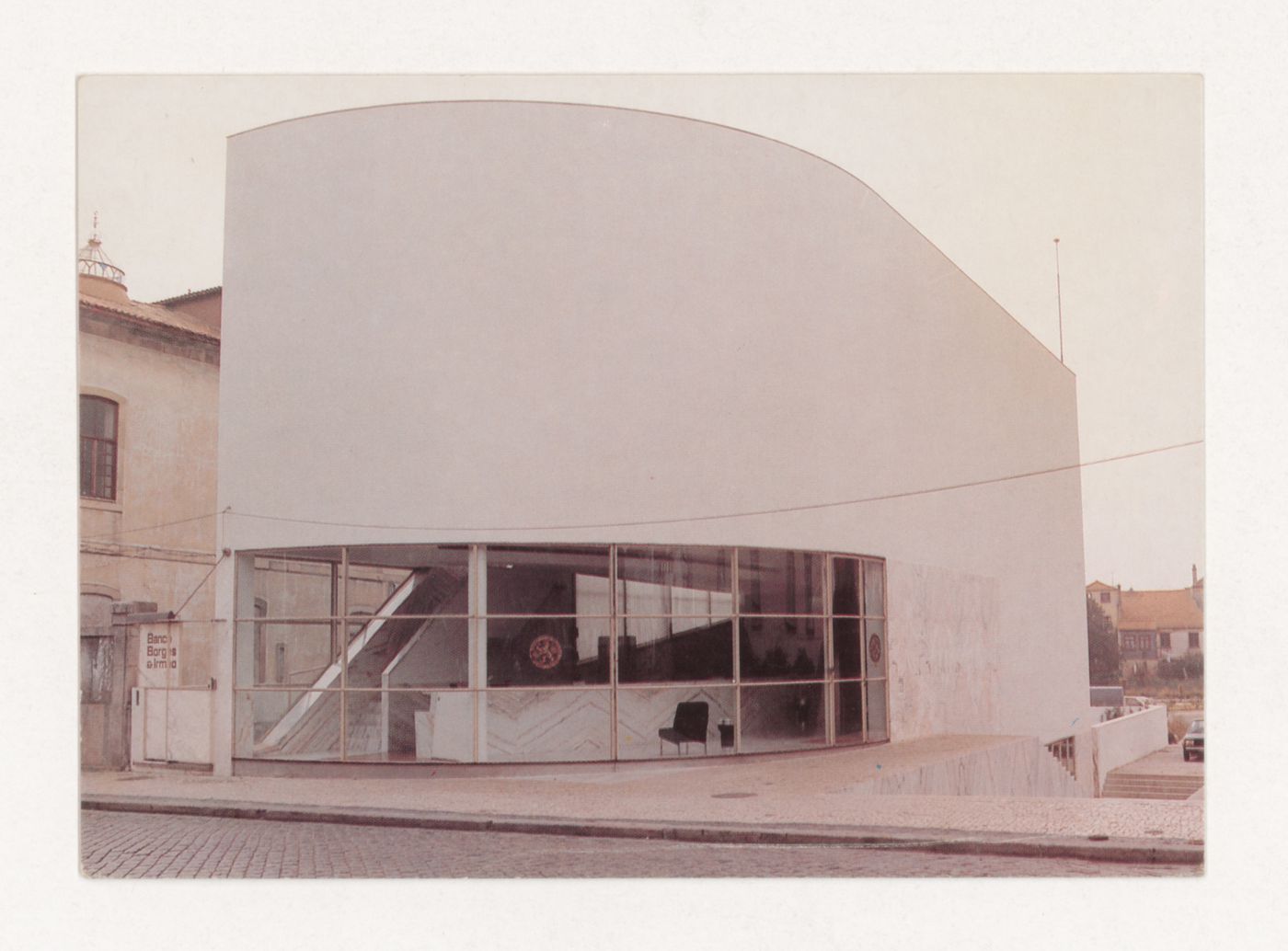 Postcard with view of Banco Borges & Irmão II [Borges & Irmão bank II], Vila do Conde, Portugal