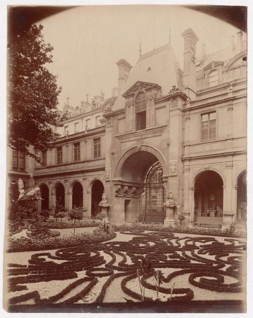 Garden of the Musée Carnavalet, rue des Francs-Boigeois, looking toward the 16th century arch of Nazareth, from the north, Paris, France