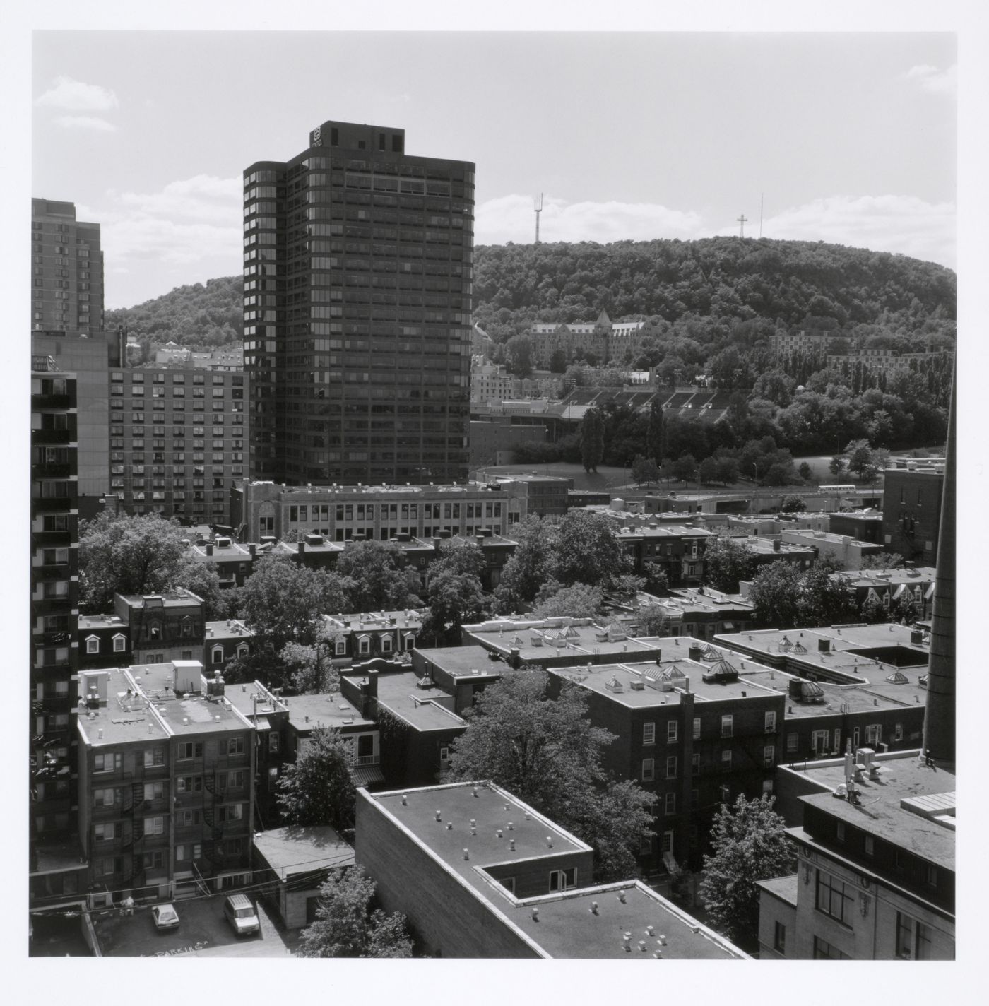 Milton Park Project: Looking west from Prince Arthur and Saint-Urbain, northeast corner rooftop, Montréal, Québec