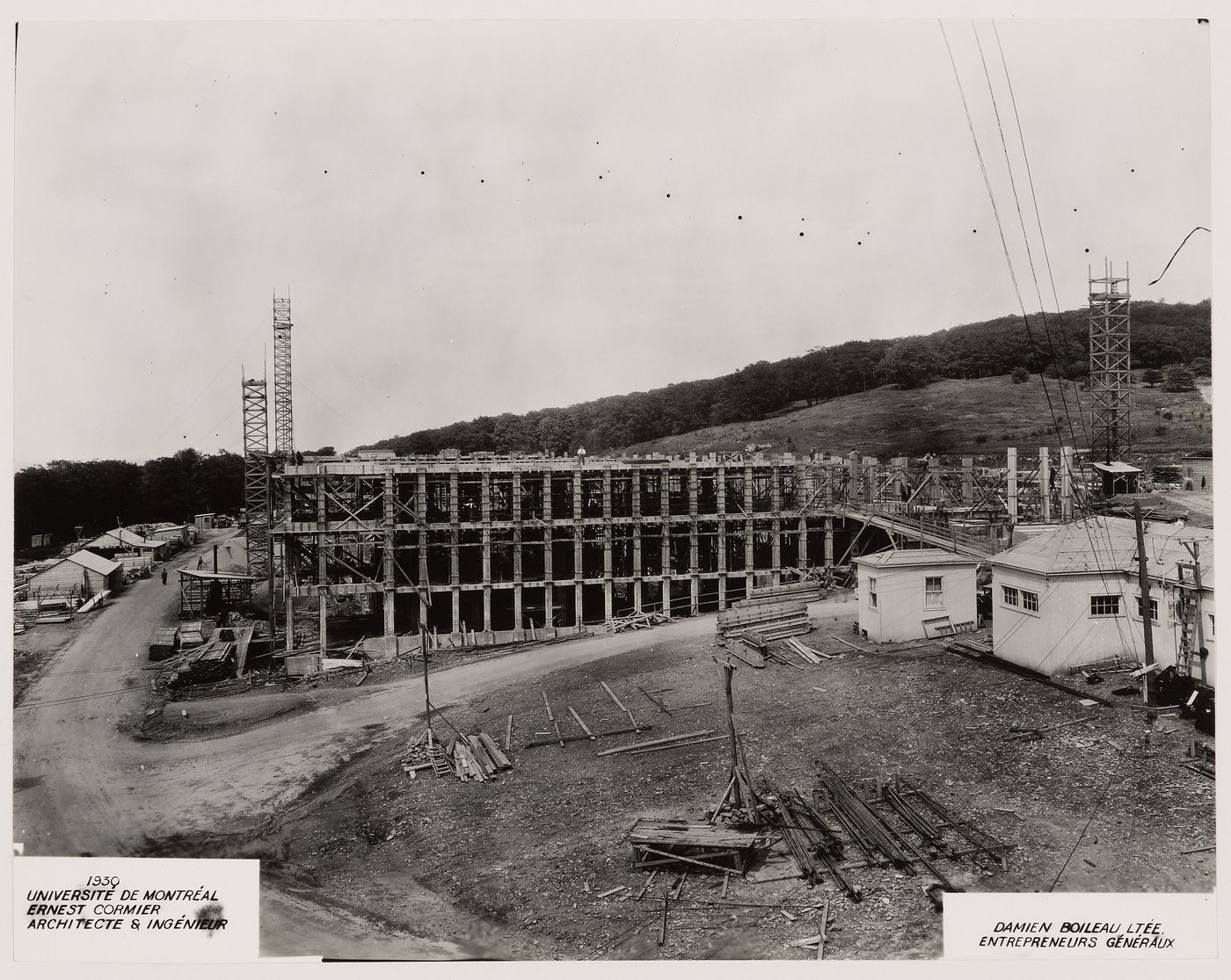 Photographie des travaux de construction, Pavillon principal et campus, Université de Montréal, Montréal, Canada