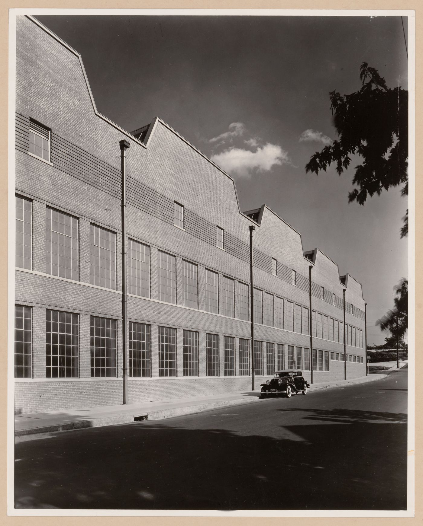 View of the lateral [?] façade of the Manufacturing Building, Hanes Hosiery Mills Company Assembly Plant, Winston-Salem, North Carolina