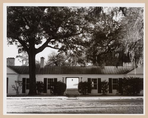 Partial view of the Chehaw Combahee plantation house, South-Carolina