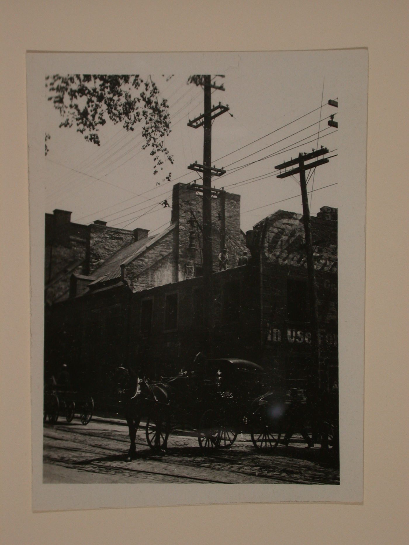 Photograph of corner of rue Notre-Dame and rue St-Vincent, Montréal