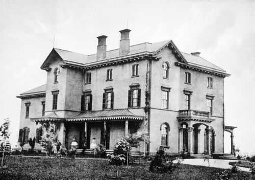 Plate from album ''Villas on the Hudson. A Collection of Photolithographs of Thirty-one Country Residences''