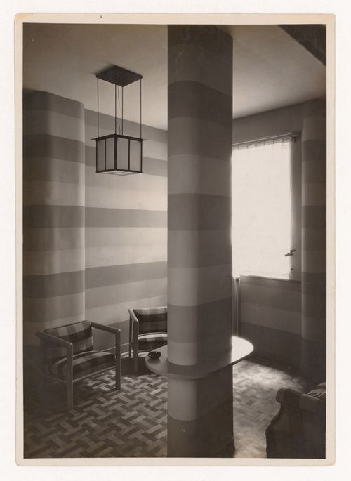 Interior view of waiting room in the Mallet-Stevens hôtel particulier, Mallet-Stevens road in the 16th arrondissement, Paris, France