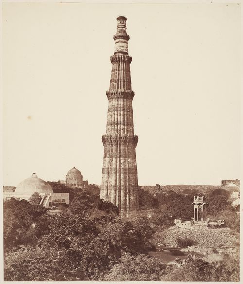 View of the Qutb Minar showing the tombs of Ala-ud-Din and Iltutmish on the left, Delhi, India