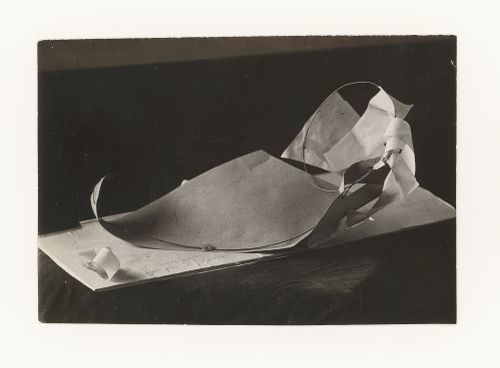 Photograph of a student model by L. Kashkarova on the topic "Organization of Space over a Horizontal Surface (Rectangular, Square, Round)" for the "Space" course at the Vkhutemas (Higher State Artistic Technical Studios), Moscow