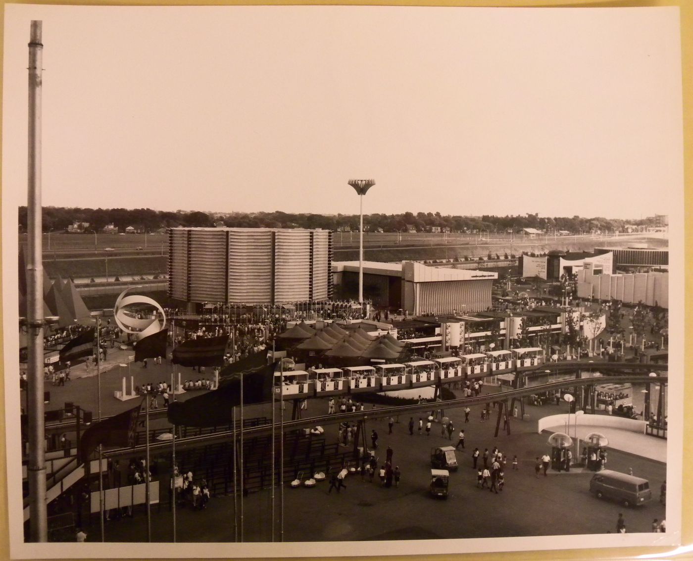 View of the Canadian Pacific-Cominco Pavilion, Expo 67, Montréal, Québec