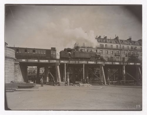 Construction of the Paris Metro, exterior view with train on a raised bridge, Paris, France