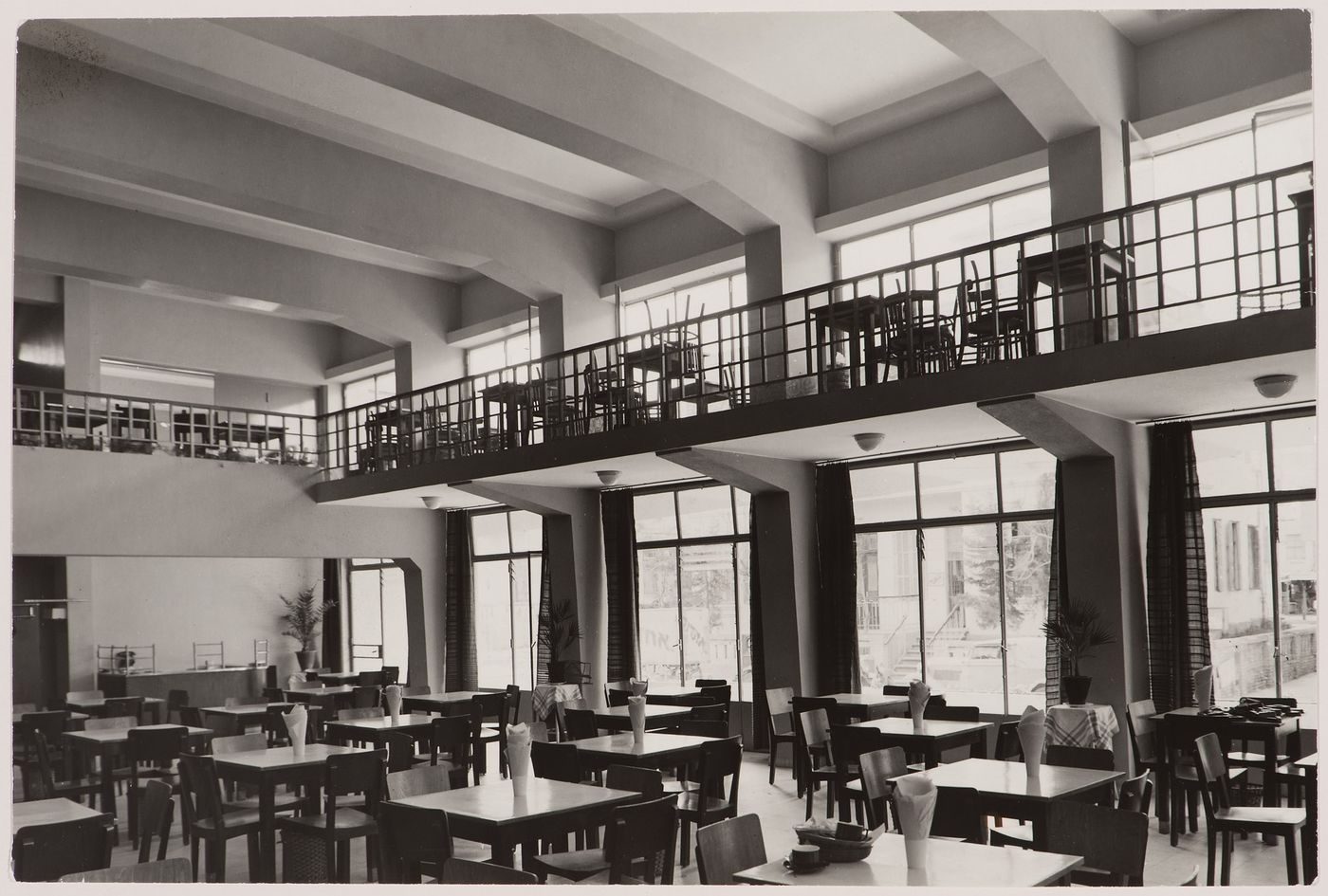 Cooperative Restaurant, Brenner House, Brenner Street, Tel Aviv, Arieh Sharon, architect