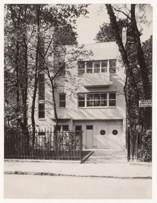 Exterior view of the Collinet hôtel particulier, Boulogne-Billancourt, France
