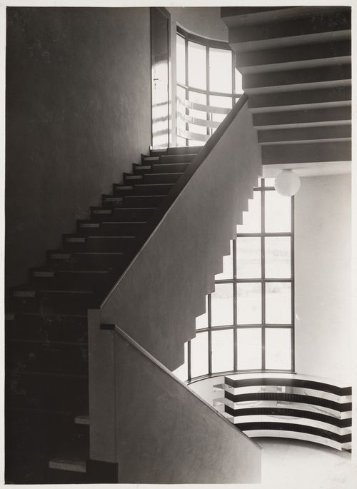 Vue de l'escalier, Villa Cavrois à Croix, France
