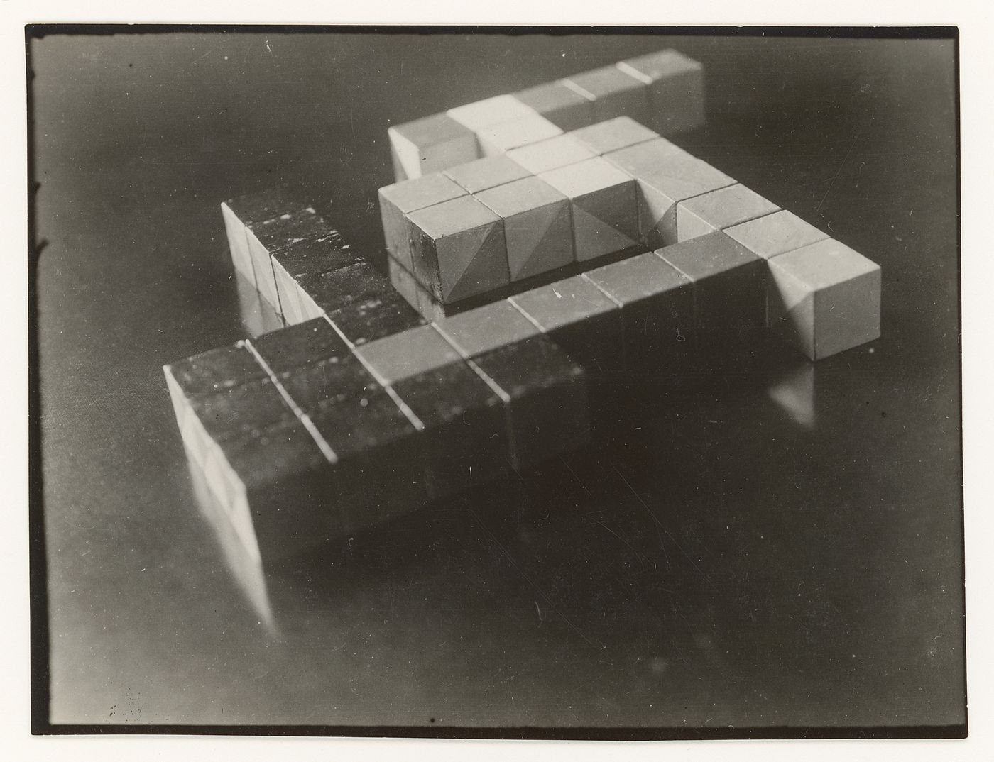 Abstract composition of cubical blocks