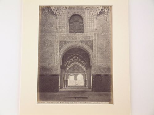 GRANADA-552. bis El mirador de Lindaraja en la sala de las dos hermanas. (Alhambra)