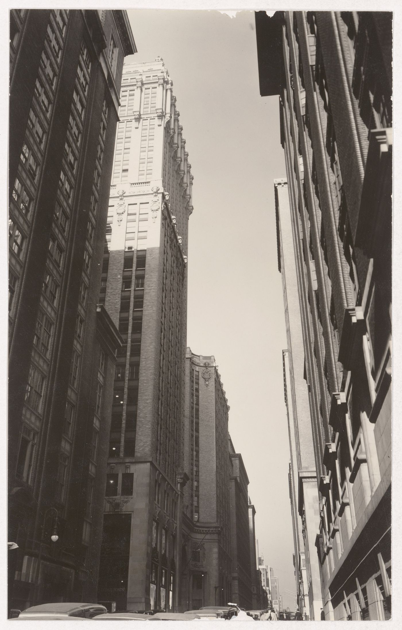 Canyon, 46th Street and Lexington Avenue, looking West.