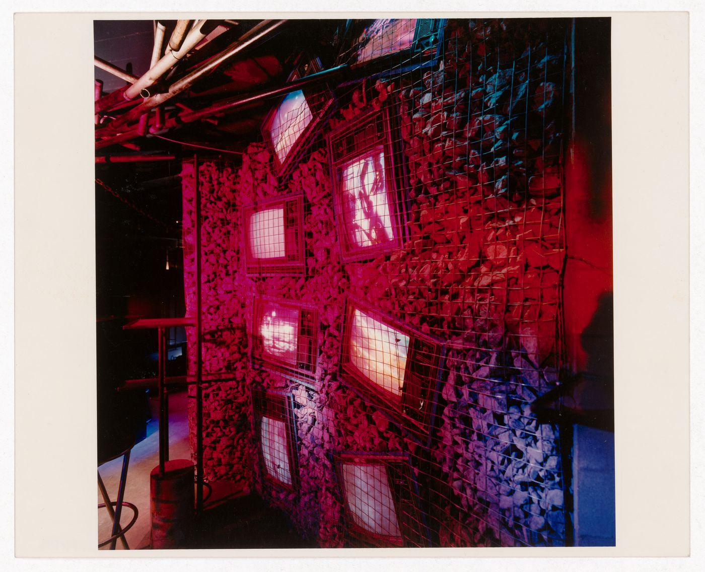 Photographie des installations dans le bar Directives pour l'installation Business
