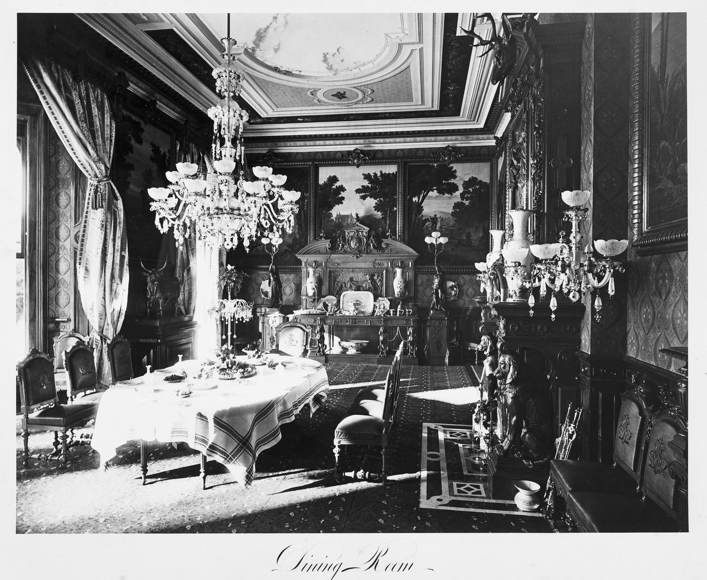 View of the dining room, Thurlow Lodge, Menlo Park, California