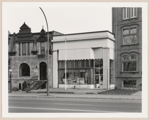 Showroom exterior, Carrefour St-Denis, Montréal, Québec