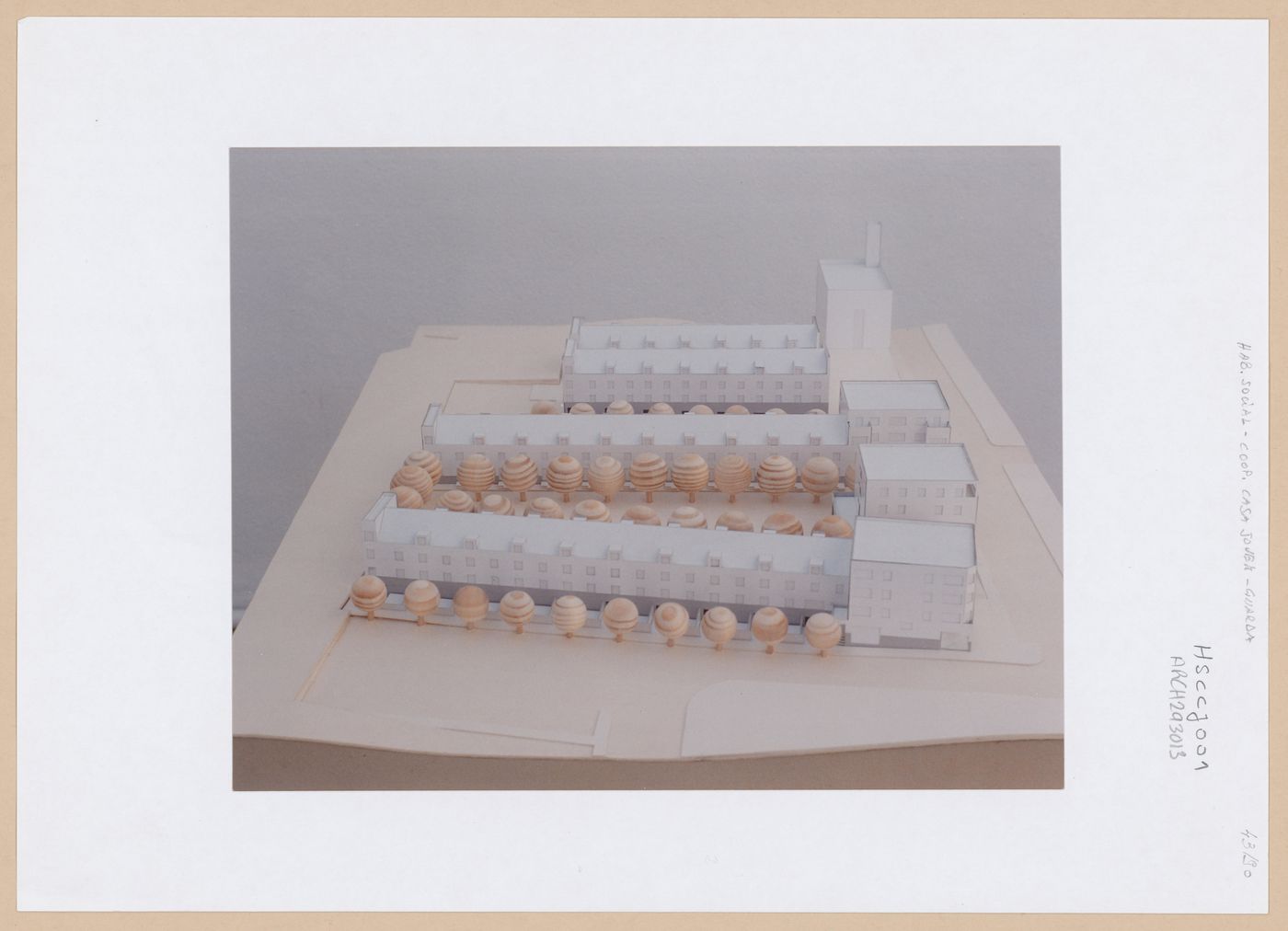 Photographs of model, Habitação social cooperativa casa Jovem, Guarda