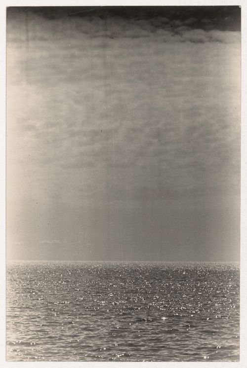 Reference photograph for Cruz en el Rio de la Plata, Buenos Aires, Argentina