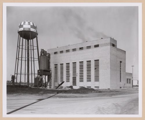 View of the principal and lateral façades of the Boiler House, General Motors Corporation Chevrolet division Automobile Assembly Plant, Flint, Michigan