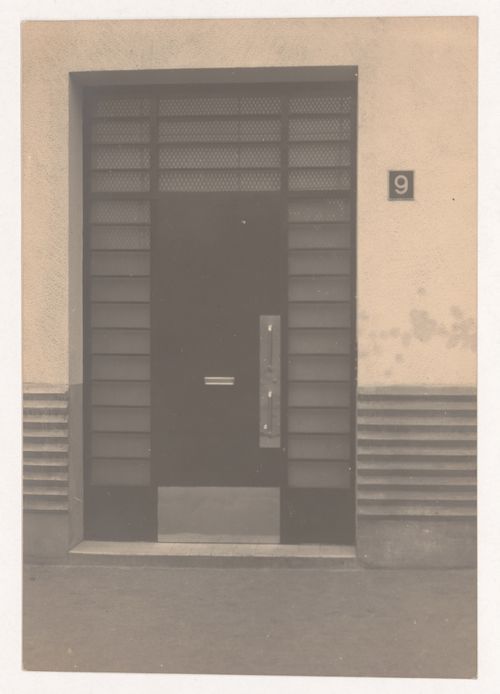 Exterior view of front door of the Mallet-Stevens hôtel particulier, Mallet-Stevens road in the 16th arrondissement, Paris, France