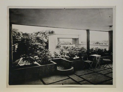 Maison de rapport à Bagneux. Terrasse sur le toit. André Lurçat