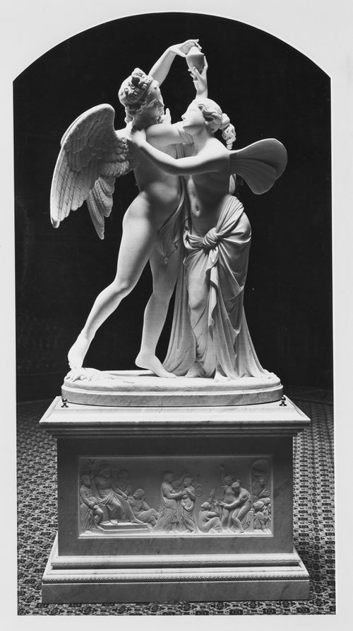 View of the hall, detail: sculptural group, Thurlow Lodge, Menlo Park, California