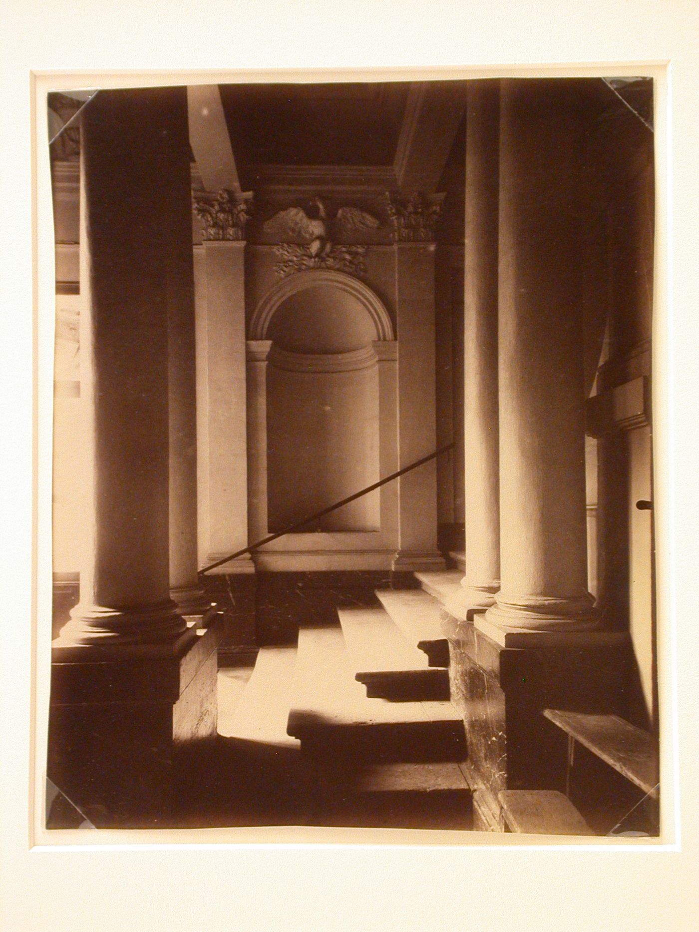 Hôtel de Beauvais: Interior view of entrance hall showing alcove and columns on either side of stairs, Paris, France