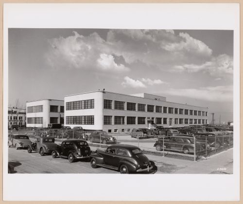 View of the principal and lateral façades of the Administration Building, United Aircraft Corporation Airplane Assembly Plant [?], Chicago, Illinois