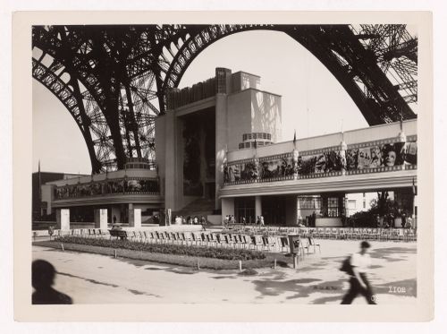 View of the Pavillon de Photo, Cine, Phono with the Tour Eiffel in the background, 1937 Exposition internationale, Paris, France