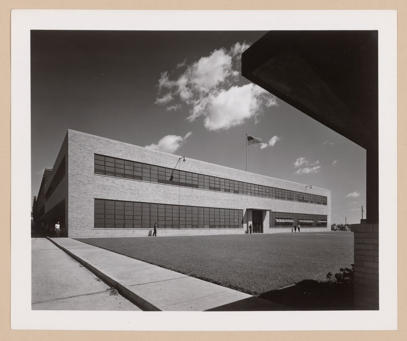 View of the principal façade of the Administration Building from the East Bay of the Aluminum Forge Building, General Motors Corporation Chevrolet division Automobile Assembly Plant, Saginaw, Michigan