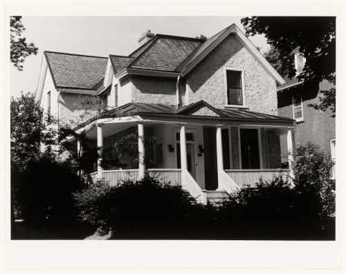 View of the principal and lateral façades of Hazelhead, 364 Metcalfe Avenue, Westmount, Québec